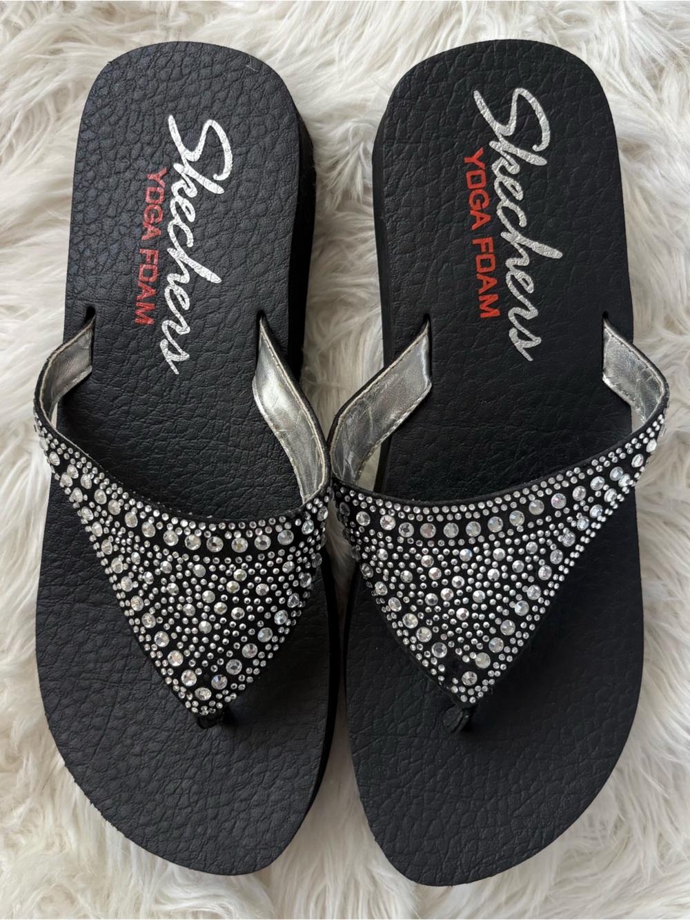 Skechers Black Rhinestone Yoga Foam Toe-Post Sandals